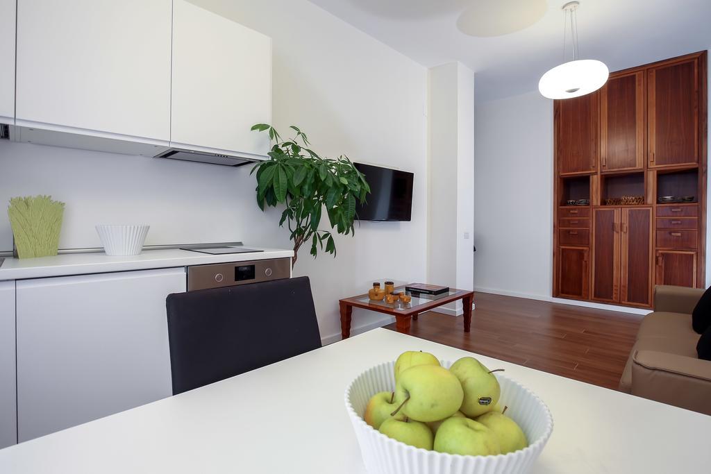 Starhost - Golden Apartments Σαλέρνο Εξωτερικό φωτογραφία
